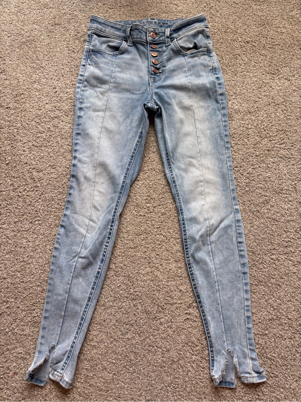 Maurice’s Light Wash High-Rise Button-Fly Jeans
